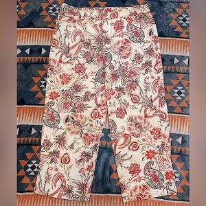NWOT Floral RAFAELLA PETITES Capris Size 8